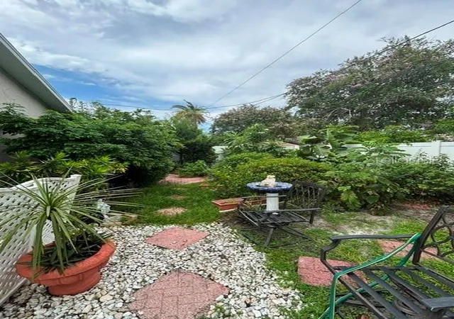 Photo 20 of Sale Pending at 9039 Briarwood Dr, Seminole, FL 33772 | MLS# G5116912 | Listing updated on 2026-08-27