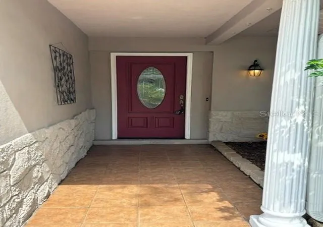Photo 2 of Sale Pending at 9039 Briarwood Dr, Seminole, FL 33772 | MLS# G5116912 | Listing updated on 2026-08-27