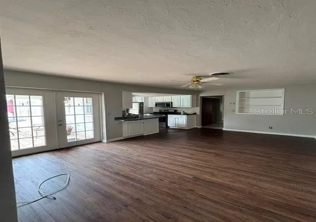 Photo 4 of Sale Pending at 9039 Briarwood Dr, Seminole, FL 33772 | MLS# G5116912 | Listing updated on 2026-08-27