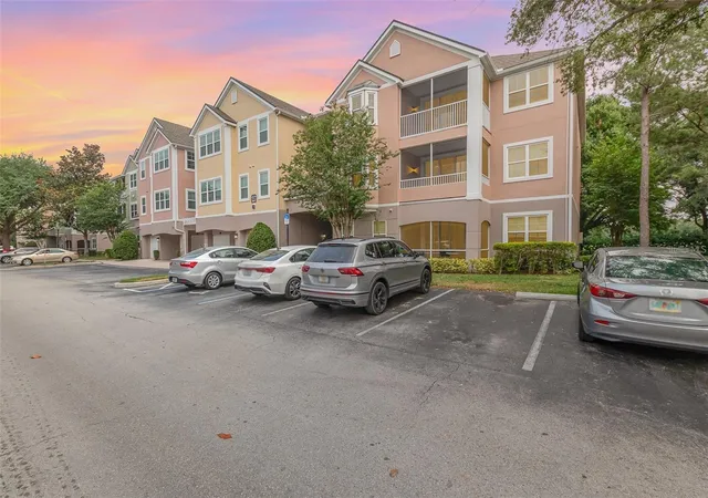 2nd image of 6663 Queens Borough Ave #206, Orlando, FL 32835 | MLS# R4911871