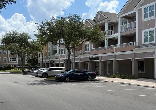 3rd image of 6663 Queens Borough Ave #206, Orlando, FL 32835 | MLS# R4911871