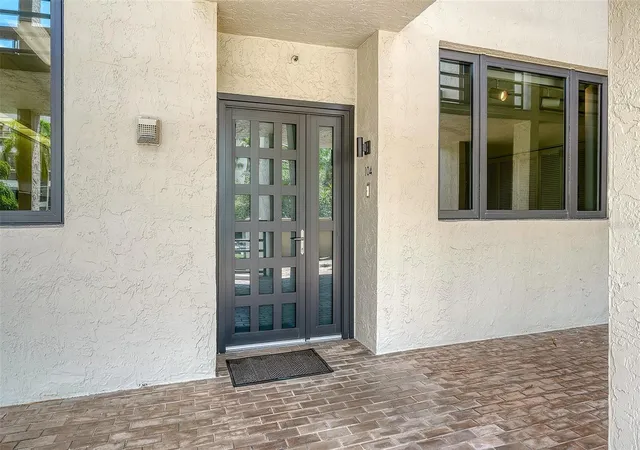 Photo 1 of Condo for sale at 1095 Gulf Of Mexico Dr #104, Longboat Key, FL 34228 | MLS# A4703921 | Listing updated on 2026-10-04