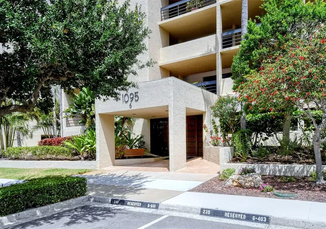 4th image of 1095 Gulf Of Mexico Dr #104, Longboat Key, FL 34228 | MLS# A4703921