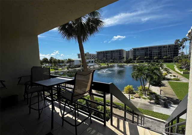 5th image of 1095 Gulf Of Mexico Dr #104, Longboat Key, FL 34228 | MLS# A4703921