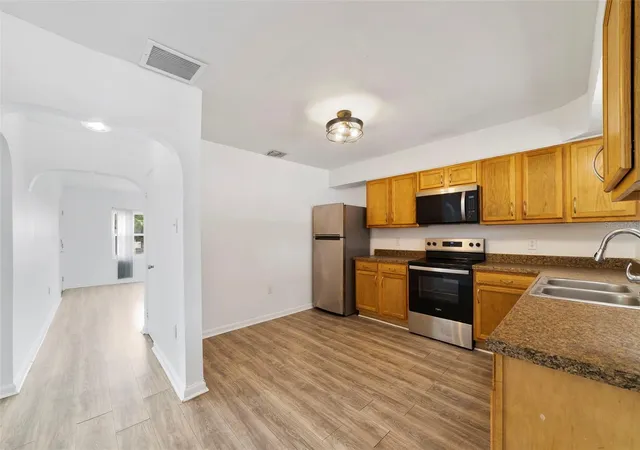 Photo 4 of House for sale at 524 & 526 Sumner St, Kissimmee, FL 34741 | MLS# O6436231 | Listing updated on 2026-10-26