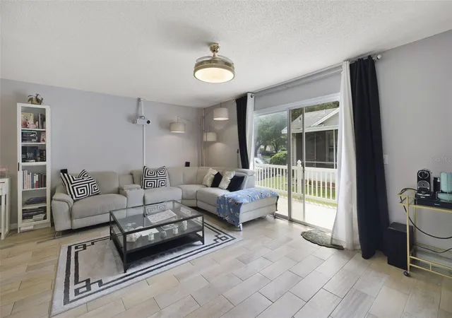 Listing Photo 4 - Condo for sale in building located at 942 Sykes Ct, ORLANDO, FL 32828 - Unit #101