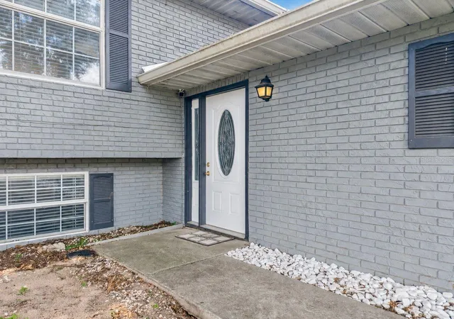 Photo 3 of Single family home for sale at 2614 Crest Dr, Haines City, FL 33844 | MLS# S5156220 | Listing updated on 2026-08-28