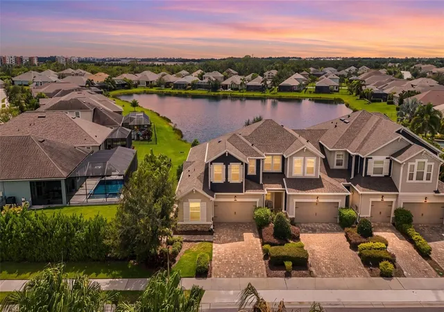 Townhouse for sale at 5353 Bentgrass Wy, LAKEWOOD RANCH, FL 34211 | MLS# A4703922