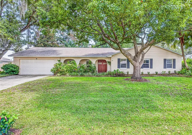 Photo 1 of Single family home for sale at 301 Valencia Ct, Winter Garden, FL 34787 | MLS# NS1089084 | Listing updated on 2026-08-28