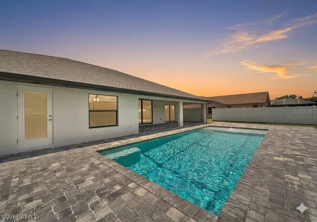 Photo 3 of Single family home for sale at 7 Kashgar Ct, Palm Coast, FL 32164 | MLS# TB8542033 | Listing updated on 2026-09-02