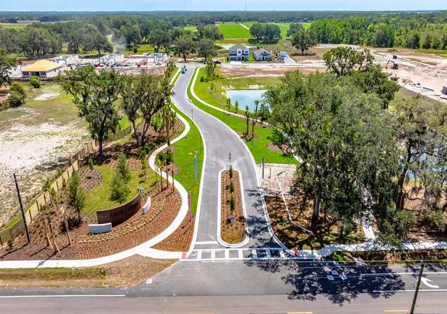 Photo 3 of Single family home for sale at 3023 Parapet Ter, Plant City, FL 33565 | MLS# TB8542039 | Listing updated on 2026-10-09