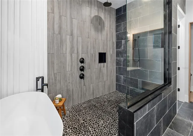 Photo 4 of Single family home for sale at 16114 Trivoli Cir, Montverde, FL 34756 | MLS# V4950894 | Listing updated on 2026-09-25