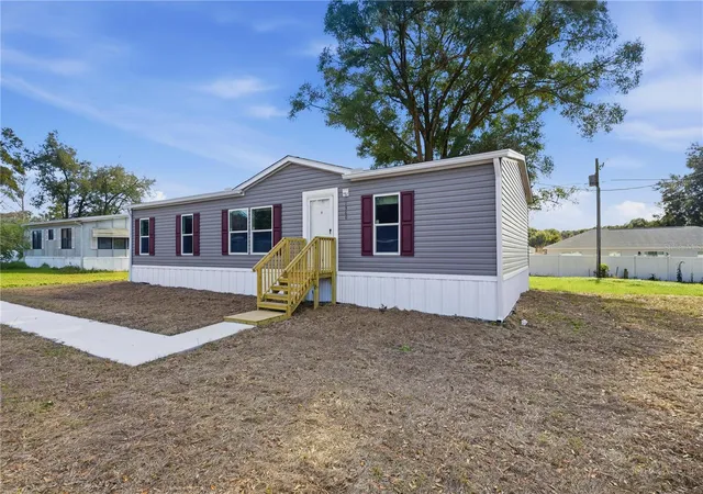 2nd image of 1560 Ne 162nd St, Citra, FL 32113 | MLS# OM730978