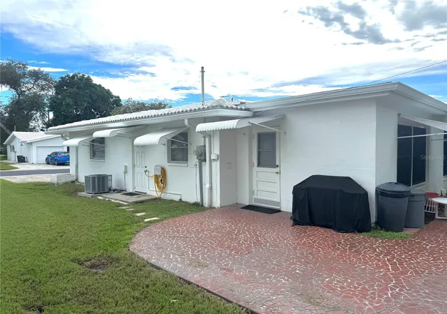 Photo 2 of Single family home for sale at 14245 93rd Avenue, Seminole, FL 33776 | MLS# GC542973 | Listing updated on 2026-09-06