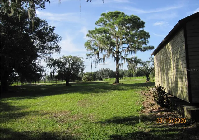 Photo 4 of Manufactured home for sale at 3216 Jack Jones Rd, Wauchula, FL 33873 | MLS# TB8542062 | Listing updated on 2026-08-29