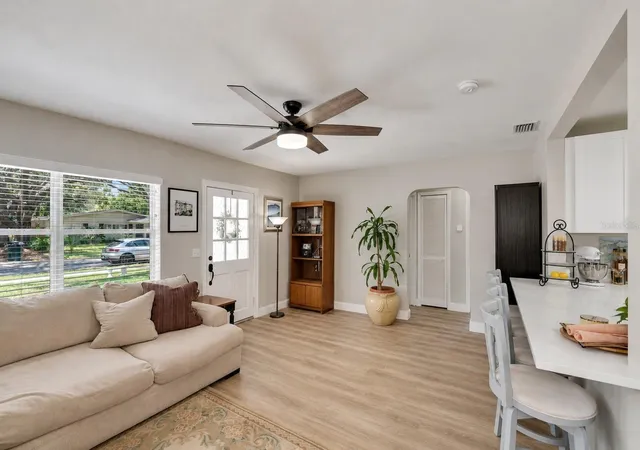 5th image of 1623 San Mateo Dr, Dunedin, FL 34698 | MLS# TB8542065