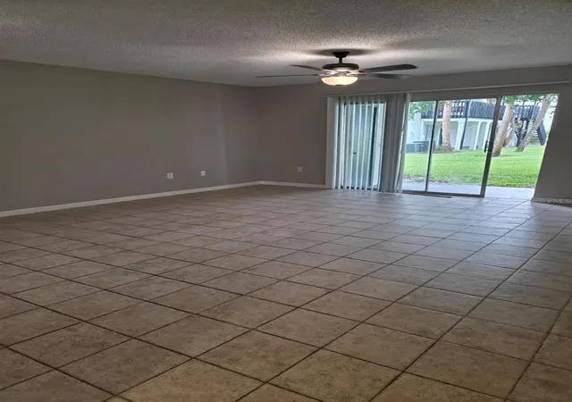 3rd image of 4203 S Semoran Blvd #4, Orlando, FL 32822 | MLS# S5156233
