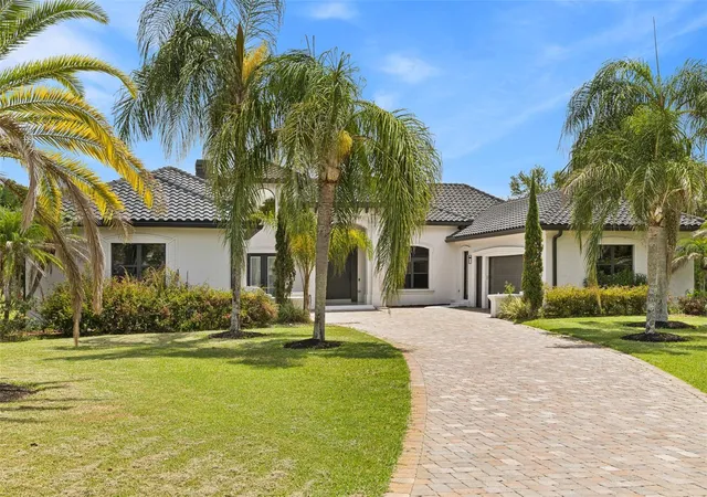 Photo 4 of Single family home for sale at 10352 Burris Ct, Orlando, FL 32836 | MLS# O6436268 | Listing updated on 2026-09-24
