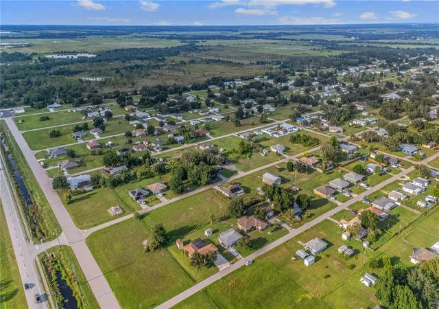 3rd image of 30040 Oak Rd, Punta Gorda, FL 33982 | MLS# C7529933