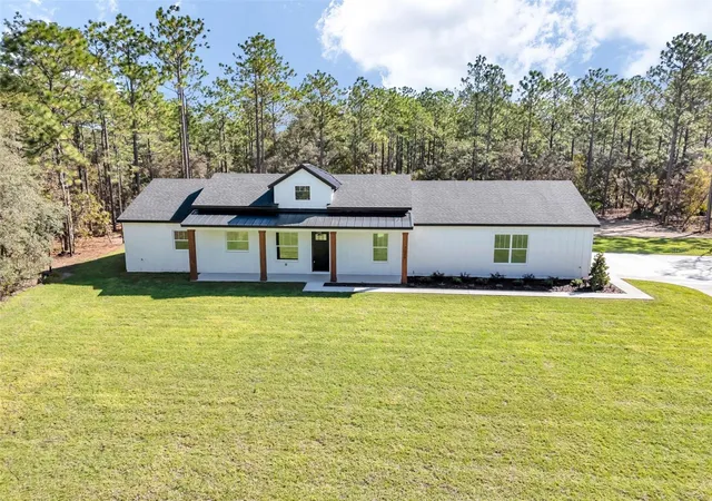 Photo 1 of Single family home for sale at 8681 Sw 136th Terrace, Dunnellon, FL 34432 | MLS# O6436272 | Listing updated on 2026-09-07