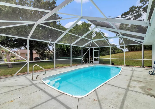 3rd image of 8644 Sw 108Th St, Ocala, FL 34481 | MLS# OM730983