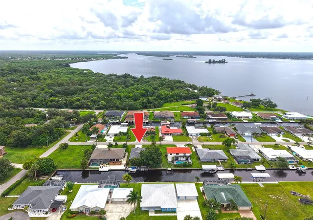 1st image of 7228 Reymoor Dr, North Fort Myers, FL 33917 | MLS# C7529934