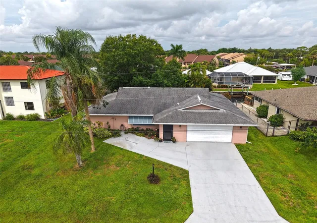 2nd image of 7228 Reymoor Dr, North Fort Myers, FL 33917 | MLS# C7529934