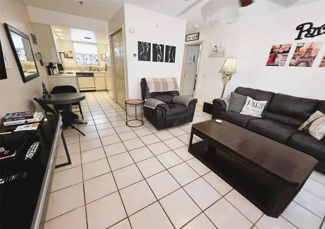 3rd image of 2210 Vista Del Sol Cir #502, Lutz, FL 33558 | MLS# W7888876