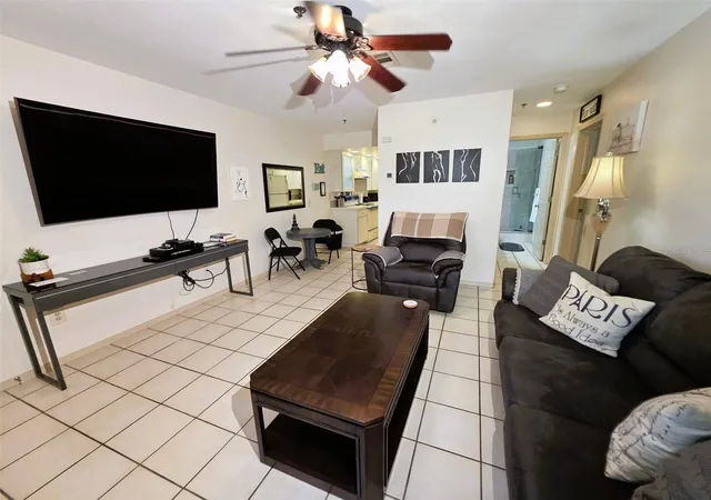 4th image of 2210 Vista Del Sol Cir #502, Lutz, FL 33558 | MLS# W7888876