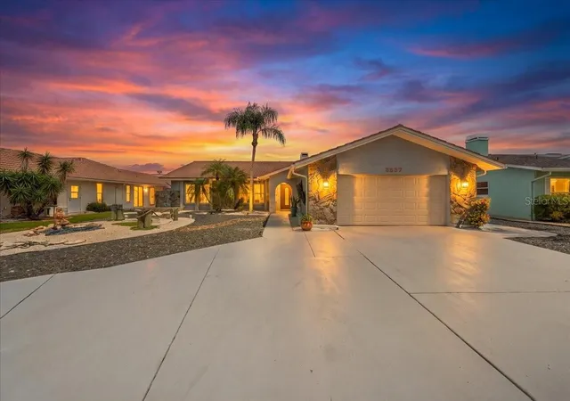 Photo 1 of Single family home for sale at 3537 Seaway Dr, New Port Richey, FL 34652 | MLS# TB8542090 | Listing updated on 2026-09-12
