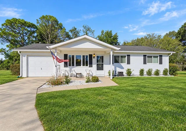 Photo 3 of Single family home for sale at 8571 Sw 105th Pl, Ocala, FL 34481 | MLS# OM730984 | Listing updated on 2026-09-15