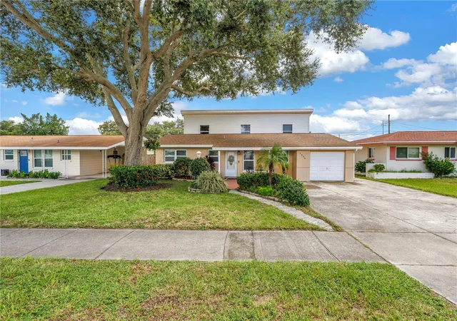 Photo 1 of Single family home for sale at 7999 Ridge Rd, Seminole, FL 33772 | MLS# TB8542098 | Listing updated on 2026-08-28