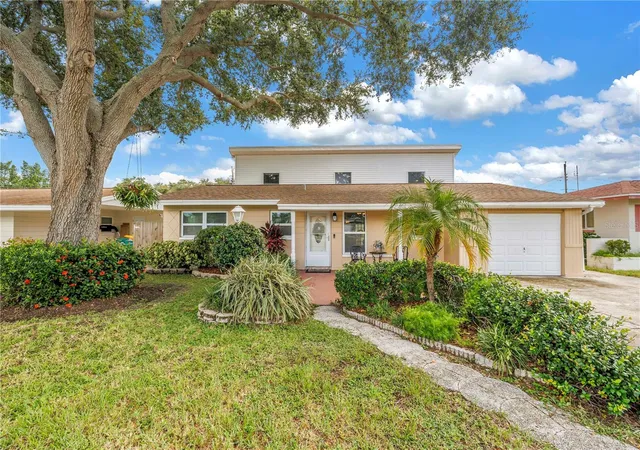 Photo 2 of Single family home for sale at 7999 Ridge Rd, Seminole, FL 33772 | MLS# TB8542098 | Listing updated on 2026-08-28