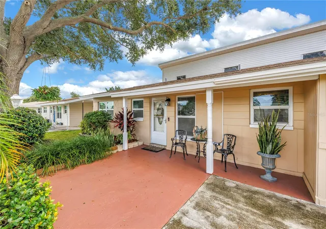 Photo 2 of Single family home for sale at 7999 Ridge Rd, Seminole, FL 33772 | MLS# TB8542098 | Listing updated on 2026-08-28