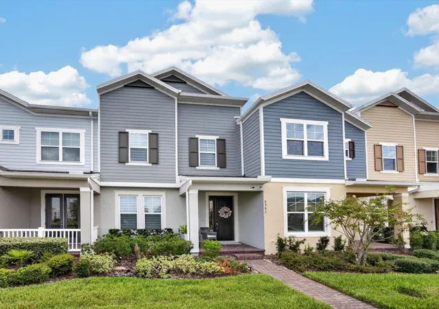 Photo 3 of Townhouse for sale at 6982 Twilight Bay Dr, Winter Garden, FL 34787 | MLS# O6436292 | Listing updated on 2026-09-26