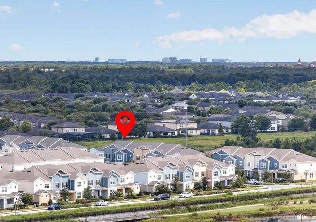 Photo 4 of Townhouse for sale at 6982 Twilight Bay Dr, Winter Garden, FL 34787 | MLS# O6436292 | Listing updated on 2026-09-26