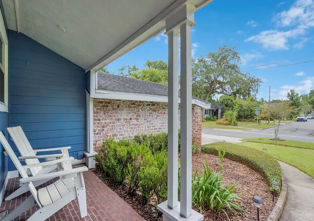 Photo 4 of Single family home for sale at 1819 Lake Sue Dr, Orlando, FL 32803 | MLS# TB8542102 | Listing updated on 2026-09-15