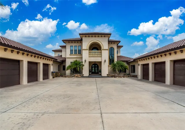 Photo 3 of Mansion for sale at 5251 Carson St, St Cloud, FL 34771 | MLS# O6436295 | Listing updated on 2026-09-01