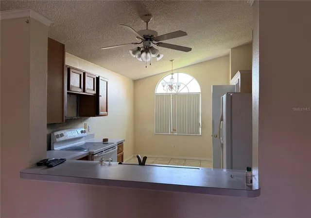 Photo 3 of Single family home for sale at 863 Country Crossing Ct, Kissimmee, FL 34744 | MLS# OM730998 | Listing updated on 2026-09-08