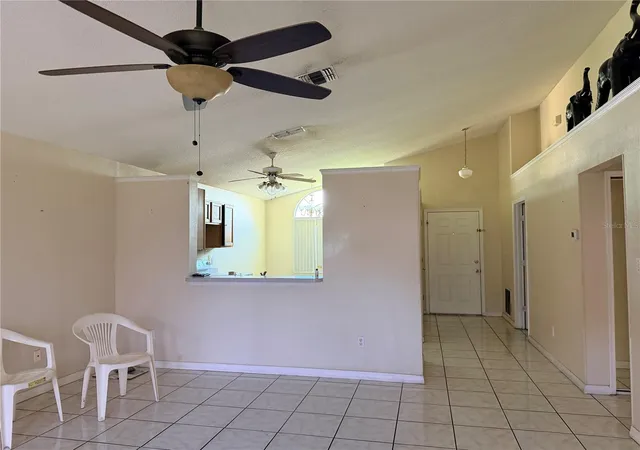 Photo 4 of Single family home for sale at 863 Country Crossing Ct, Kissimmee, FL 34744 | MLS# OM730998 | Listing updated on 2026-09-08