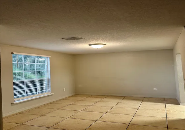 Listing Photo 4 - Condo for sale in building located at 4184 Versailles Dr, ORLANDO, FL 32808 - Unit #4184D