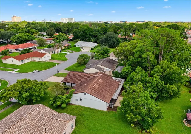Photo 3 of Single family home for sale at 10702 William Tell Dr, Orlando, FL 32821 | MLS# O6436301 | Listing updated on 2026-10-12