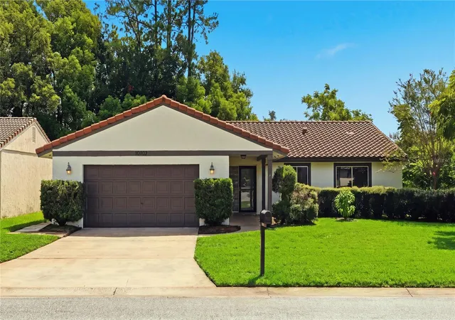 Photo 3 of Single family home for sale at 10702 William Tell Dr, Orlando, FL 32821 | MLS# O6436301 | Listing updated on 2026-10-02