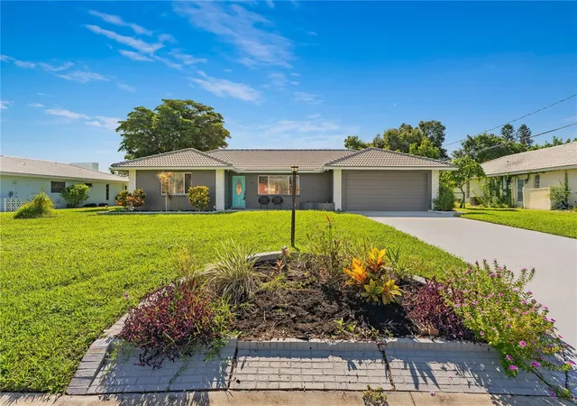 image of 420 Signorelli Dr, Nokomis, FL 34275 | MLS# A4703937