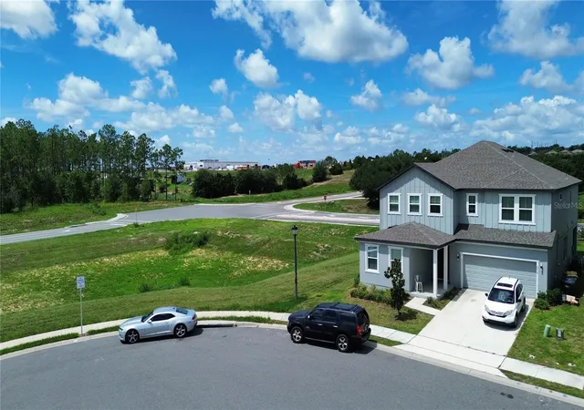4th image of 2018 Derwent Dr, Davenport, FL 33896 | MLS# O6436302