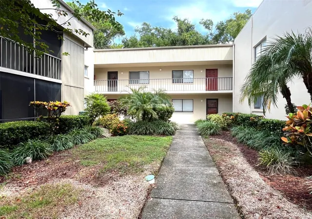Condo for sale at 3300 Fox Chase Cir N #219, PALM HARBOR, FL 34683 | MLS# TB8542126