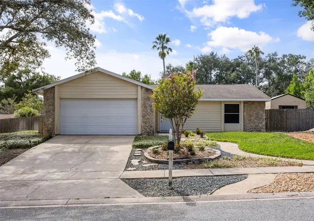 Photo 1 of Single family home for sale at 2808 Tamarack Trl, Apopka, FL 32703 | MLS# O6436316 | Listing updated on 2026-09-30