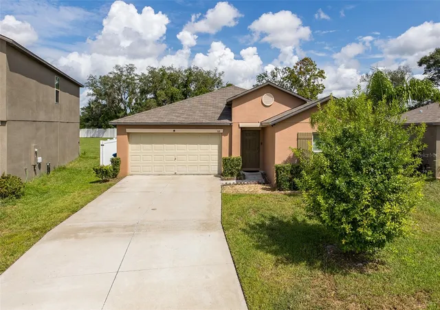 Photo 3 of Single family home for sale at 518 Argyll Dr, Spring Hill, FL 34609 | MLS# W7888880 | Listing updated on 2026-09-05