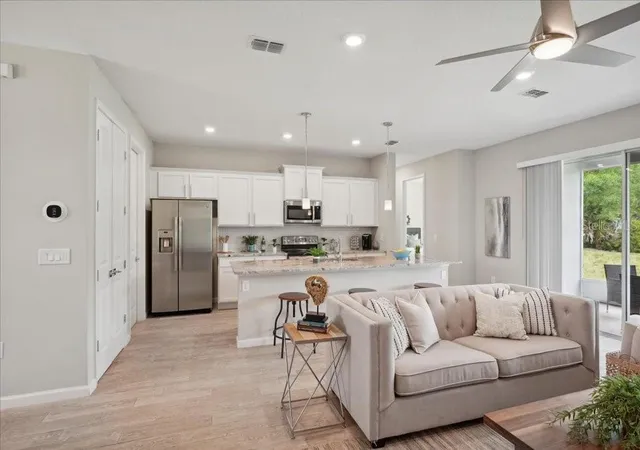 5th image of 64 Bunker Hill Dr, Palm Coast, FL 32137 | MLS# O6436321