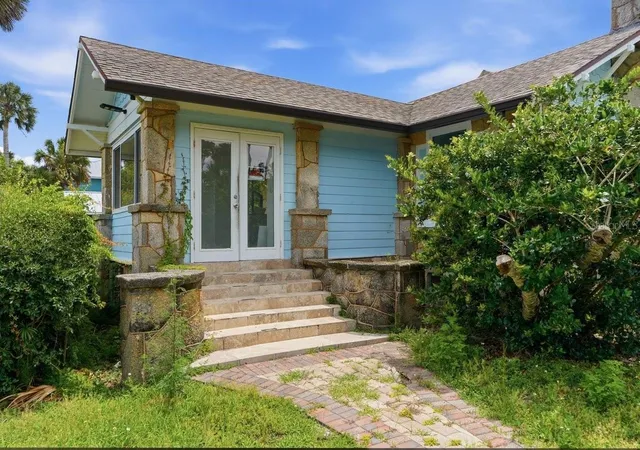 Photo 3 of Single family home for sale at 5202 Riverside Dr, Port Orange, FL 32127 | MLS# NS1089087 | Listing updated on 2026-09-25